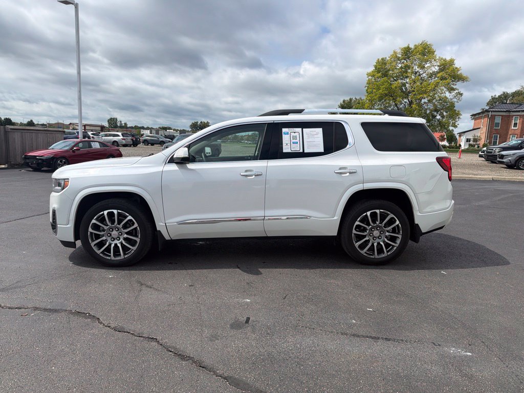 Used 2023 GMC Acadia Denali w/ Denali Ultimate Package AWD/4WD image 4