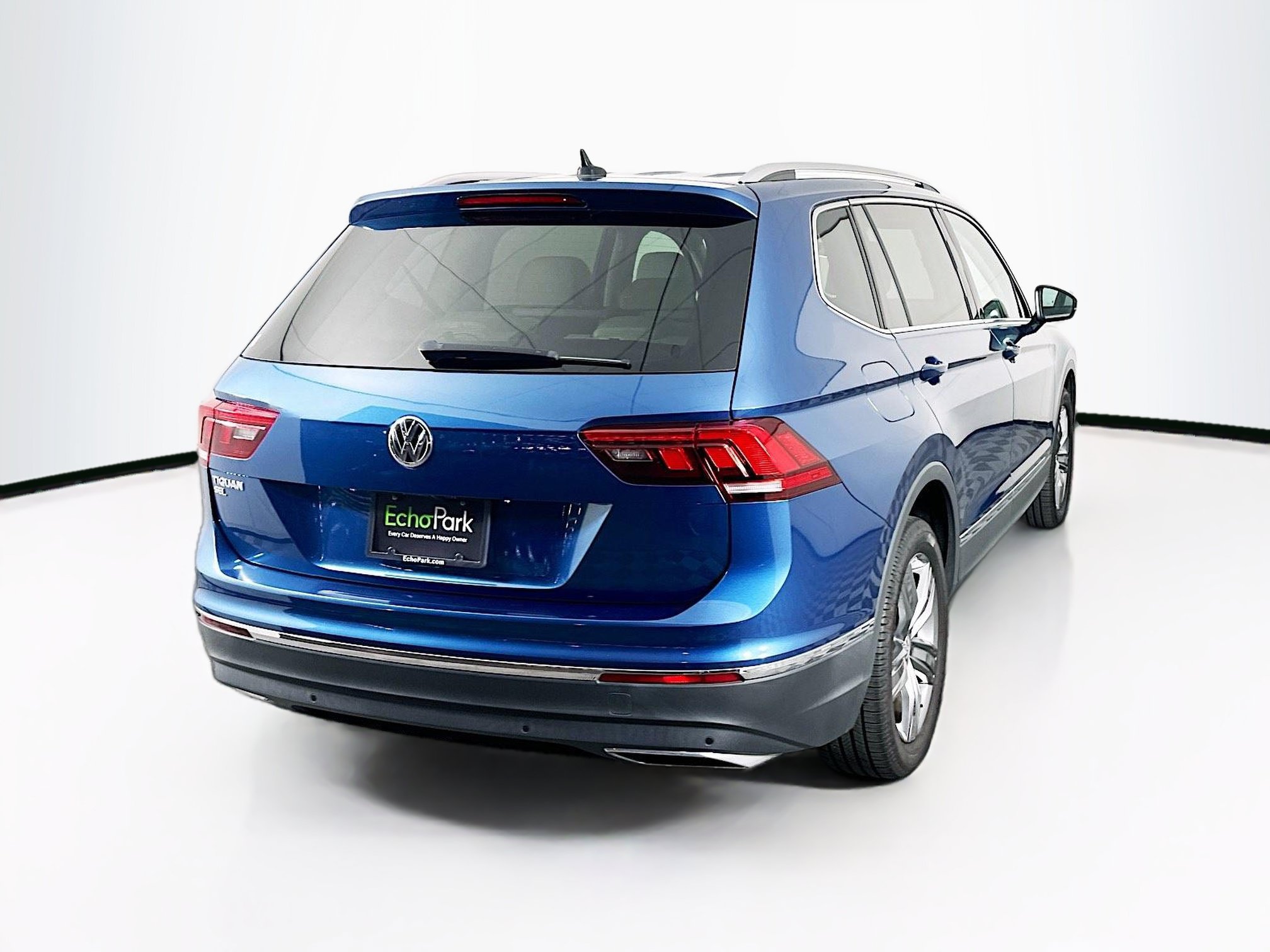 Used 2020 Volkswagen Tiguan SEL FWD image 9