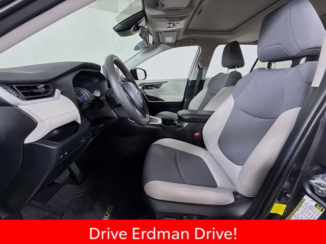 Certified 2021 Toyota RAV4 XLE w/ Convenience Package AWD/4WD image 6