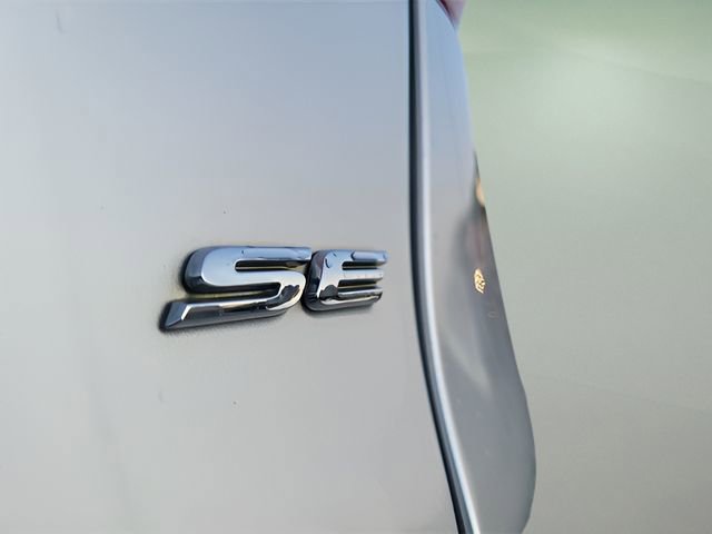 Used 2016 Ford Fusion SE FWD image 18