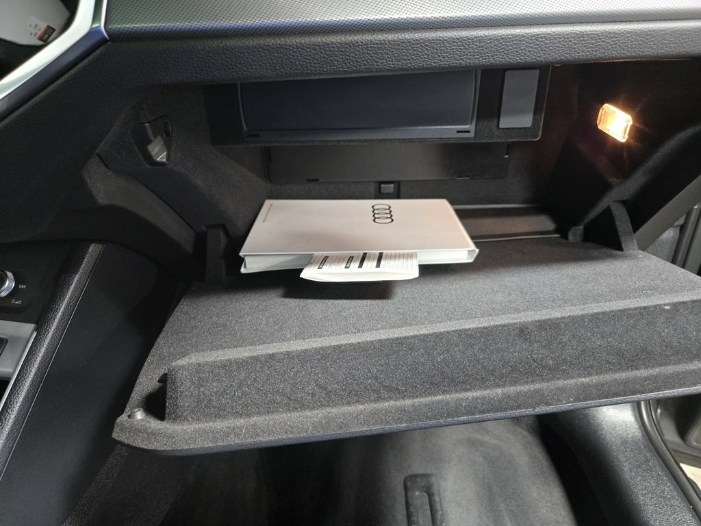 Used 2024 Audi Q3 2.0T Premium image 56