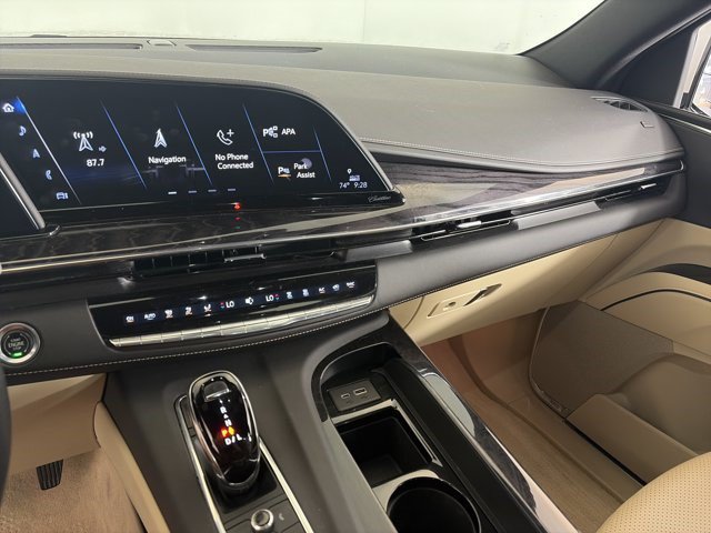 Certified 2023 Cadillac Escalade Premium Luxury w/ Performance Package AWD/4WD image 11