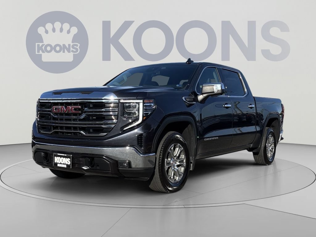 Used 2025 GMC Sierra 1500 SLT RWD image 1