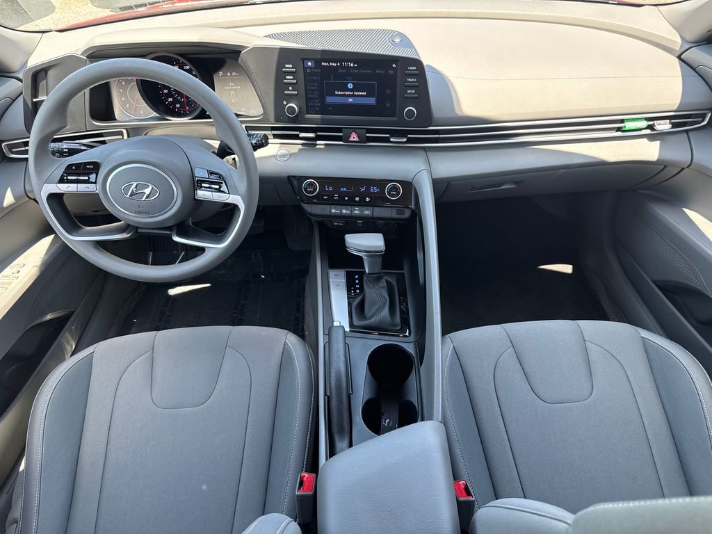 Used 2023 Hyundai Elantra SEL w/ Cargo Package FWD image 22