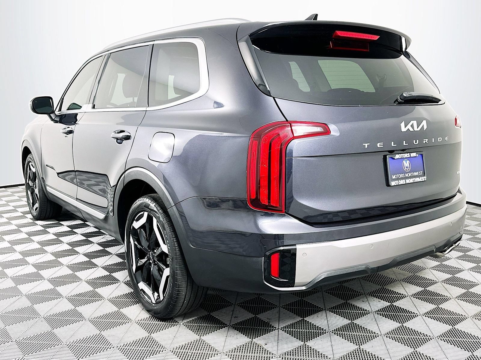 Used 2025 Kia Telluride S AWD/4WD image 9