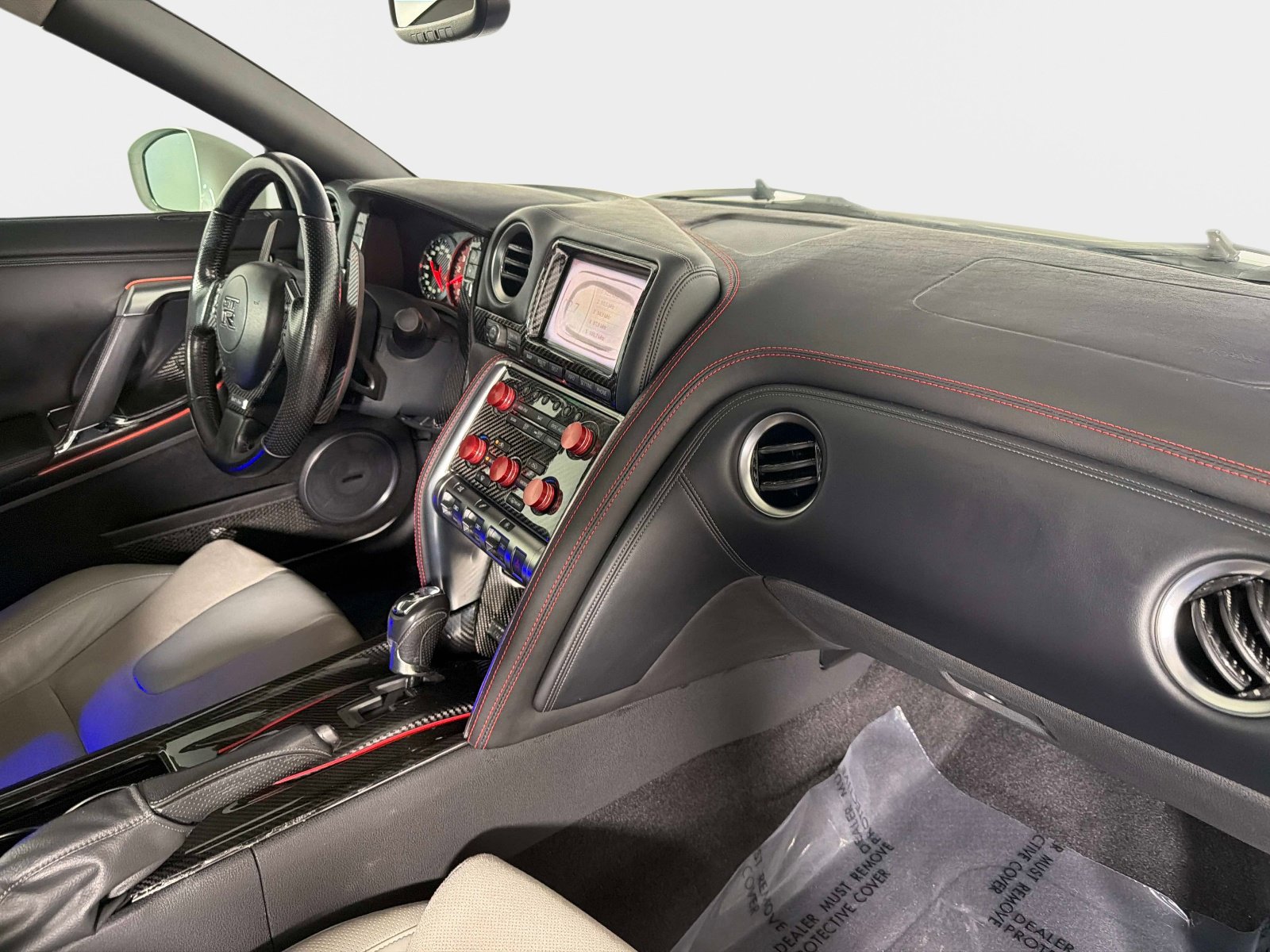 Used 2009 Nissan GT-R Premium AWD/4WD image 25