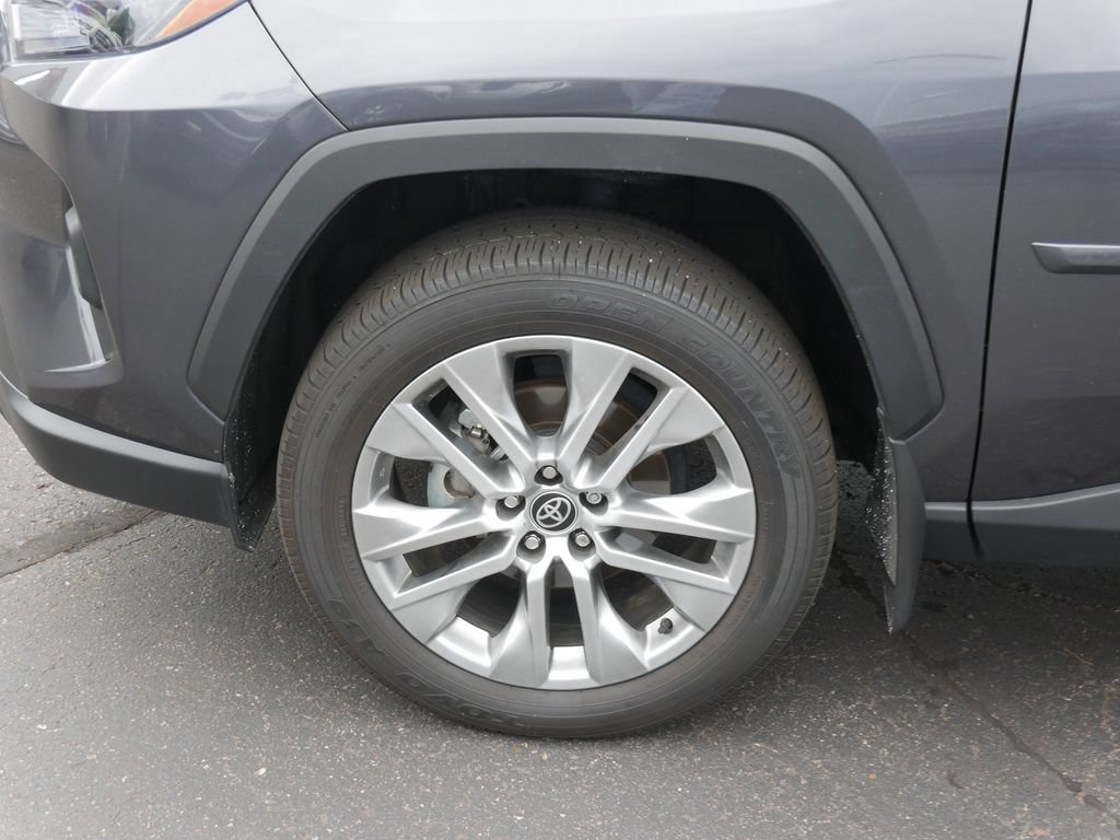 Certified 2025 Toyota RAV4 XLE Premium AWD/4WD image 8