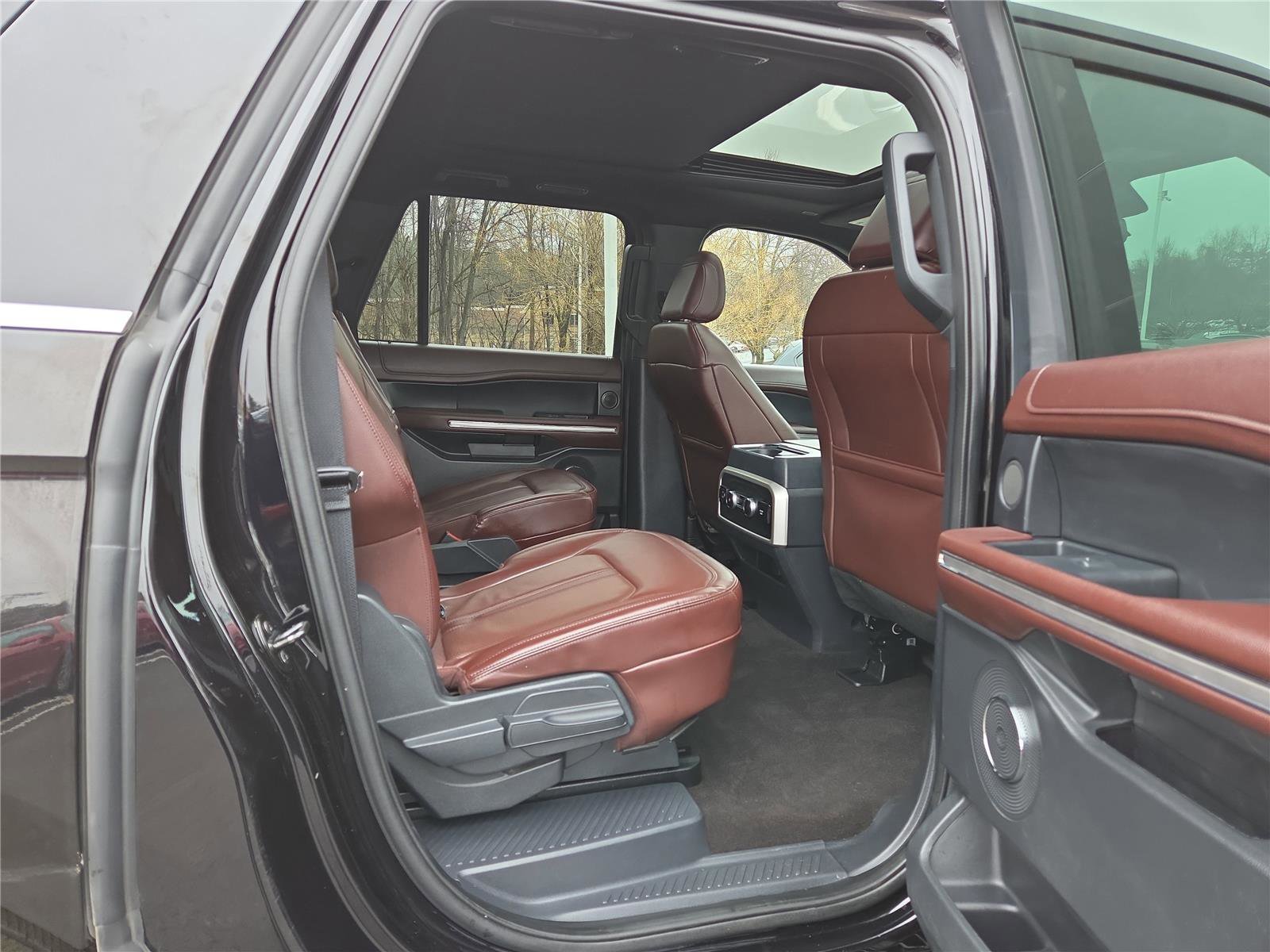 Used 2023 Ford Expedition Max Limited image 34