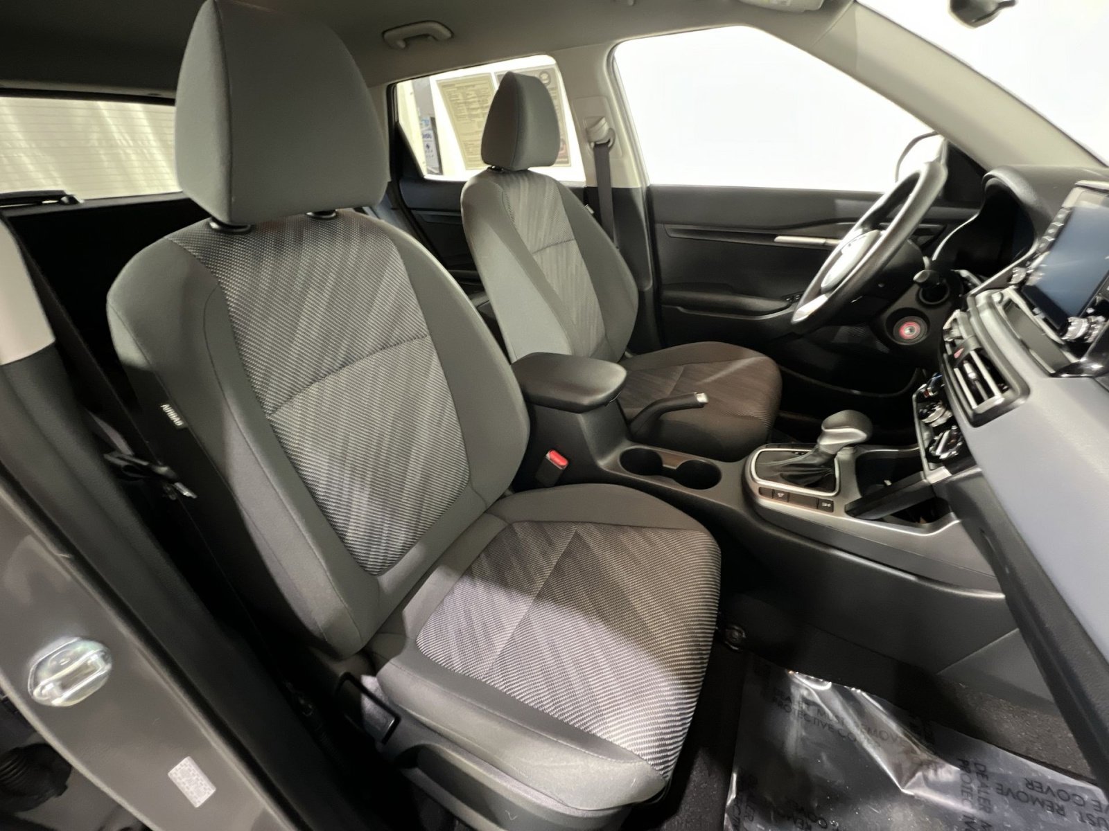 Used 2023 Kia Seltos LX image 23