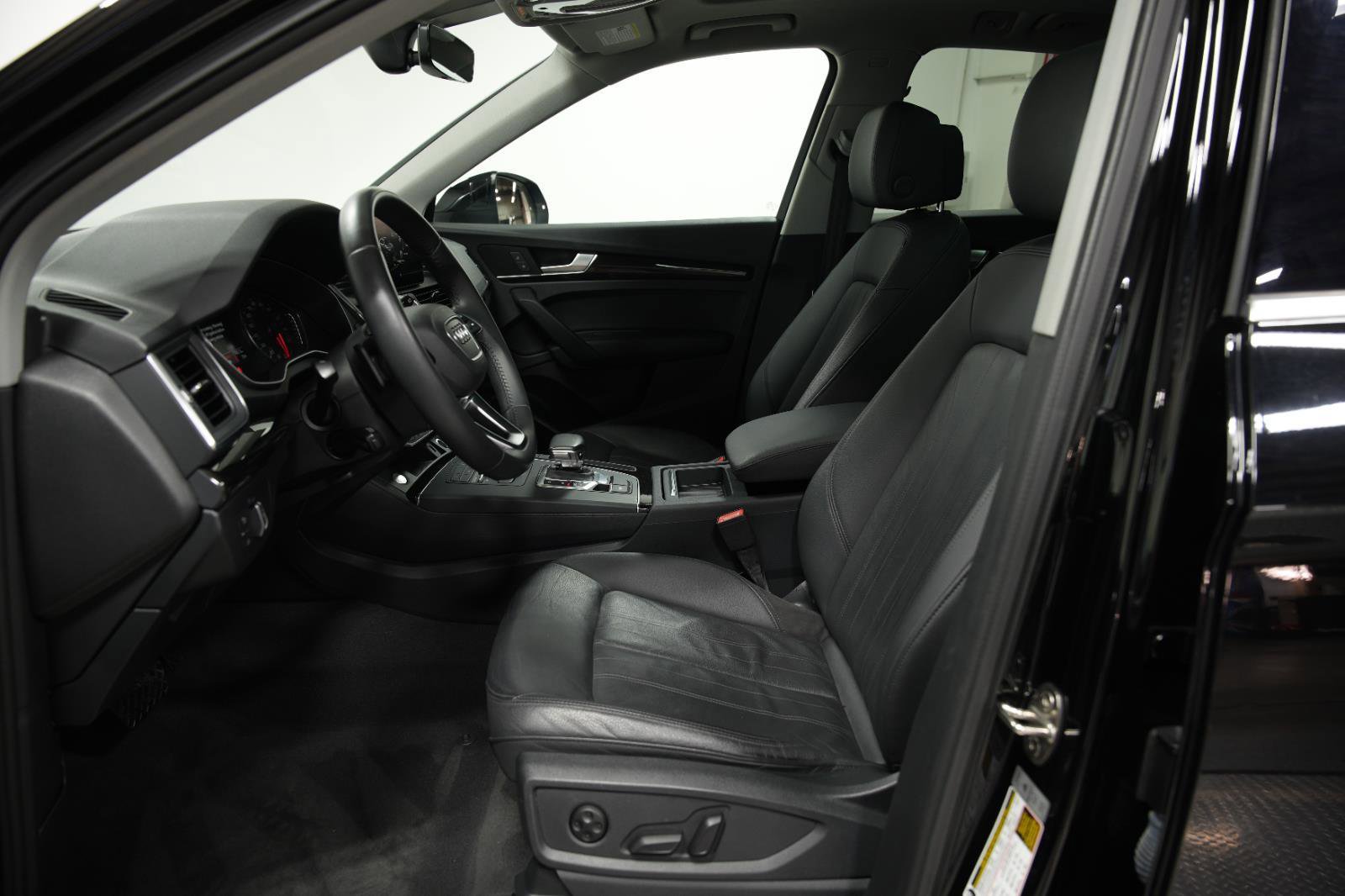 Used 2019 Audi Q5 2.0T Premium w/ Convenience Package image 32