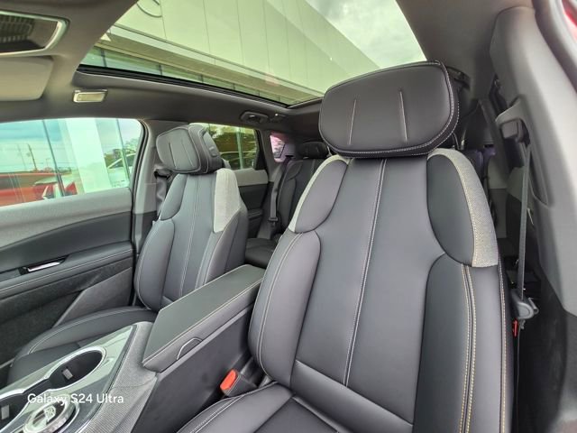 New 2025 Cadillac Optiq Sport 1 w/ LPO, Floor Liner Package AWD/4WD image 11