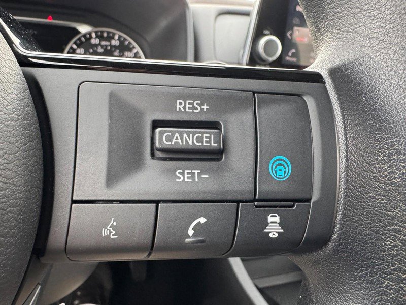 Used 2023 Nissan Rogue SV image 19