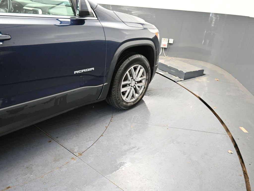Used 2017 GMC Acadia SLE AWD/4WD image 24