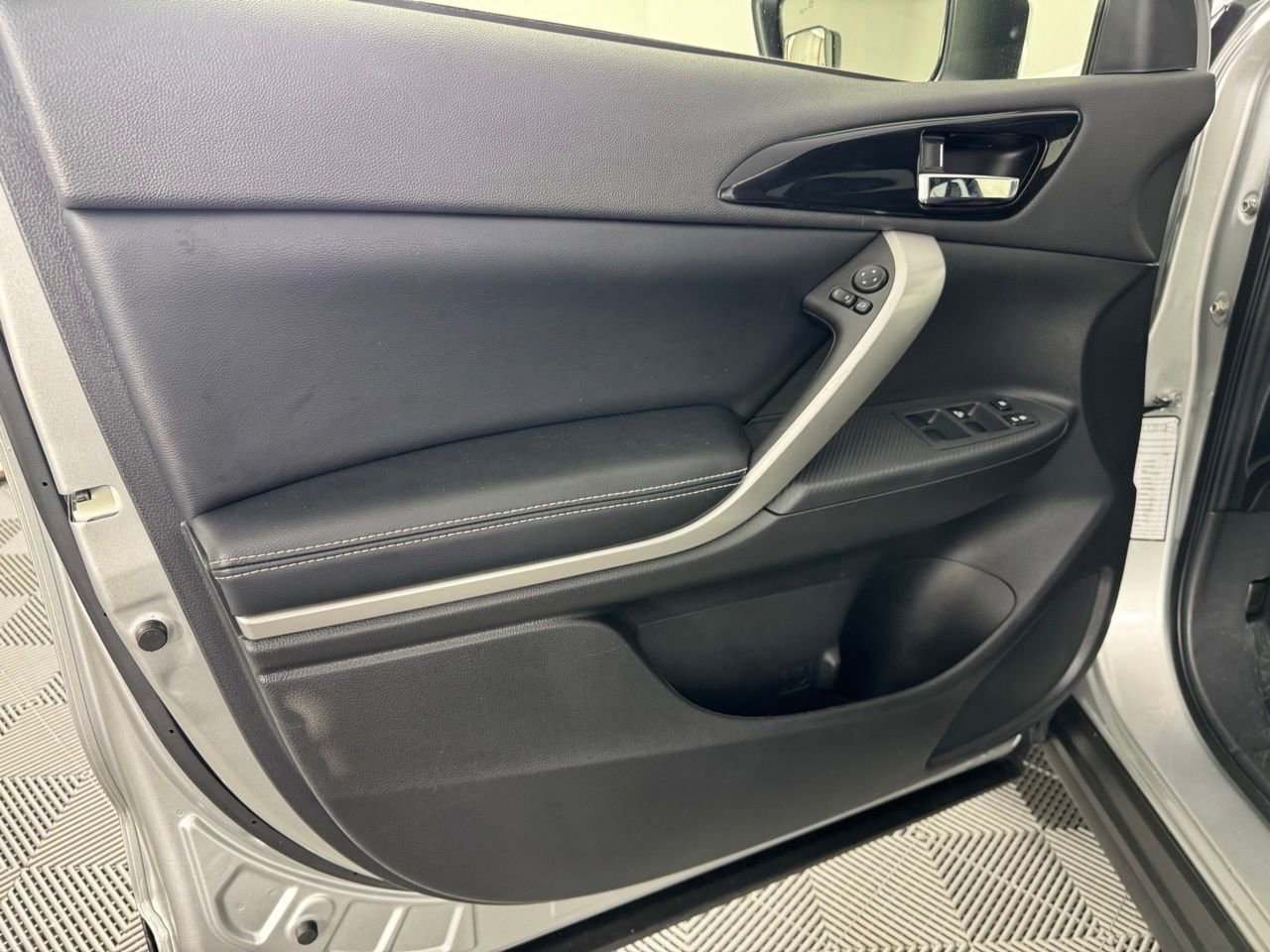 Used 2024 Mitsubishi Eclipse Cross SE AWD/4WD image 10