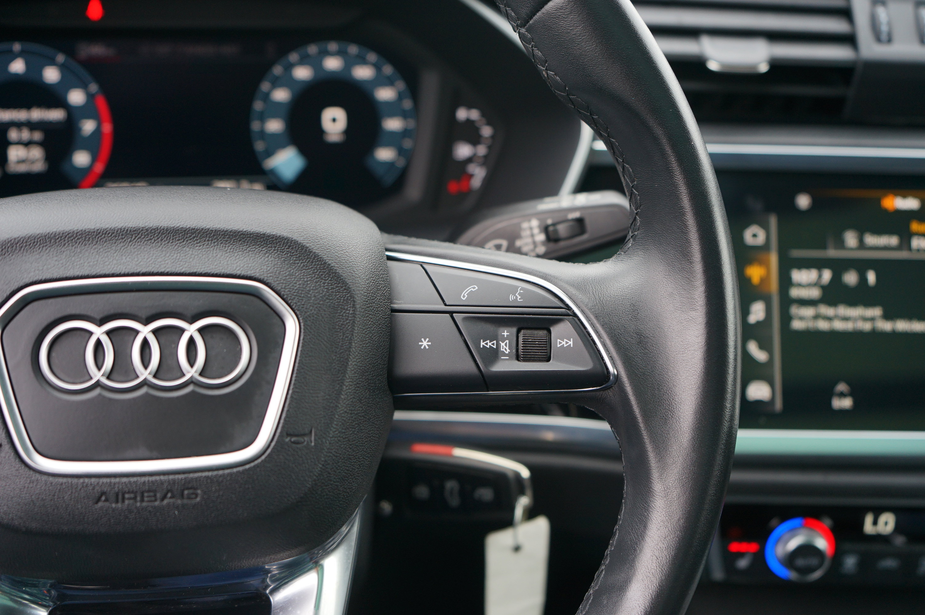 Used 2023 Audi Q3 2.0T Premium AWD/4WD image 32