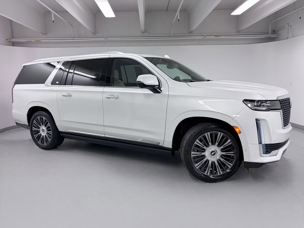 Used 2022 Cadillac Escalade ESV Premium Luxury w/ Performance Package AWD/4WD image 8