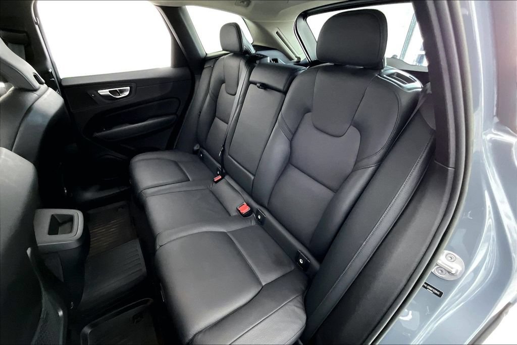 Certified 2023 Volvo XC60 B5 Plus AWD/4WD image 35