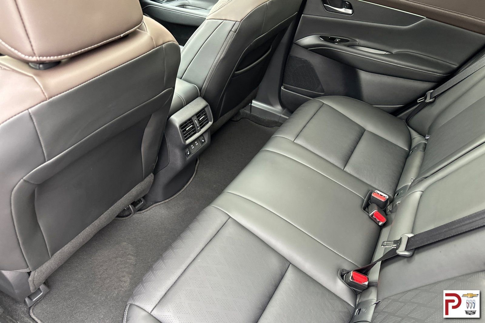 Used 2025 Nissan Murano Platinum image 14