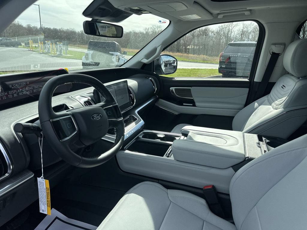 New 2026 Ford Expedition Max Platinum w/ Platinum Ultimate Package AWD/4WD image 10