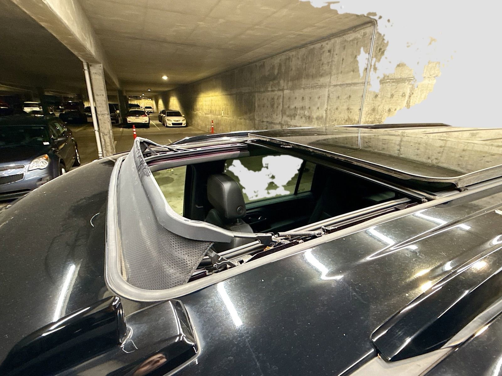 Used 2023 Chevrolet Suburban Z71 w/ Luxury Package image 26