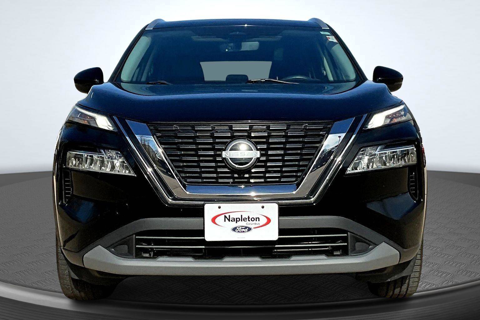 Used 2023 Nissan Rogue SV w/ SV Premium Package image 3