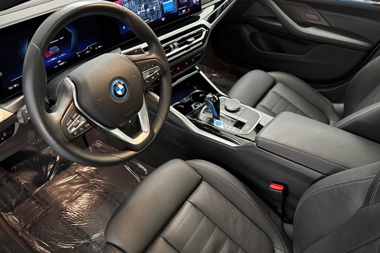 Certified 2023 BMW i4 eDrive40 w/ Premium Package image 4