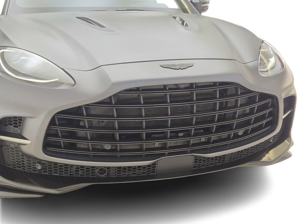 Used 2023 Aston Martin DBX 707 image 4
