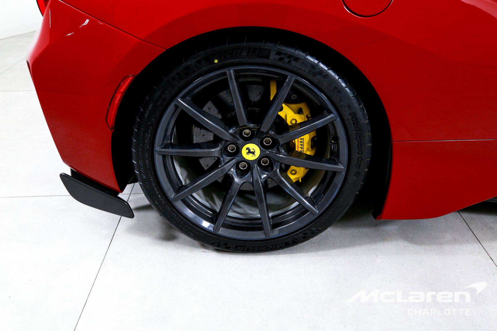 Used 2020 Ferrari 488 Pista Spider image 31