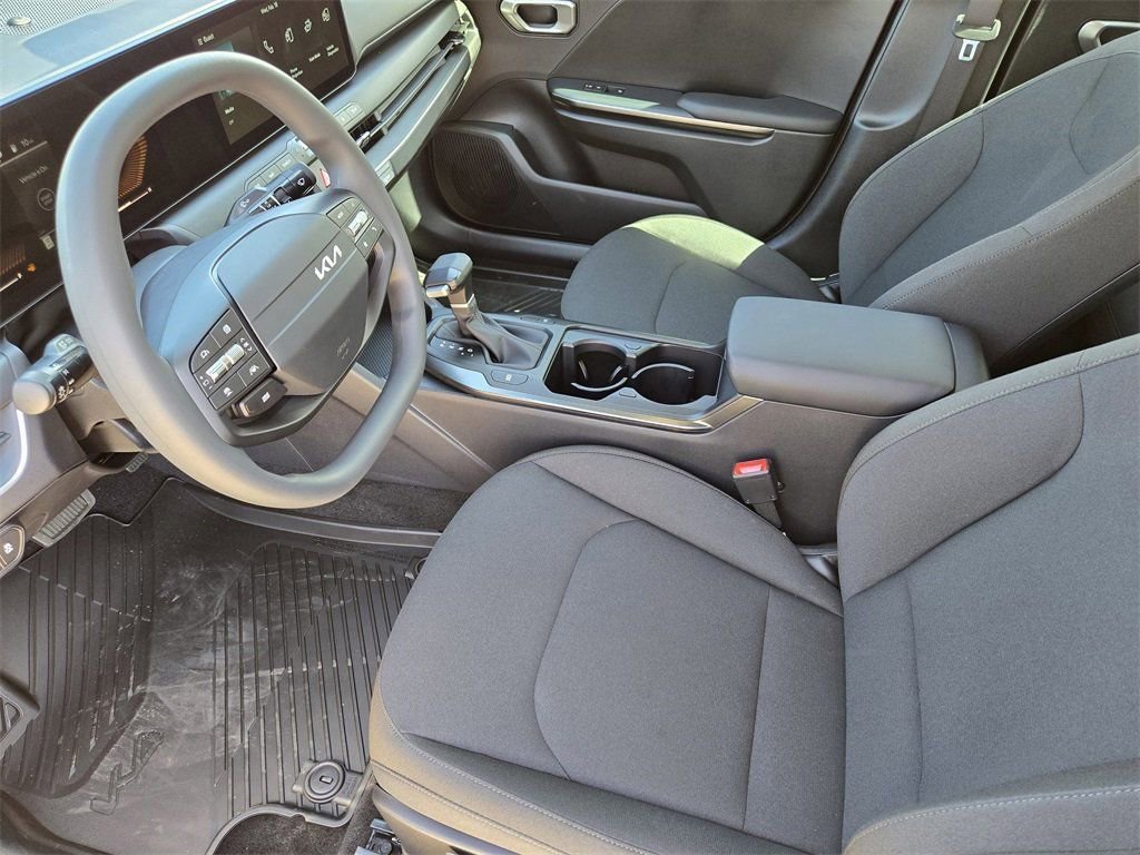 New 2026 Kia K4 FWD image 10