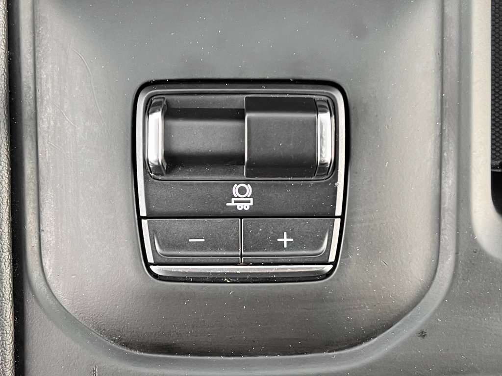 Used 2025 GMC Sierra 2500 Denali image 25