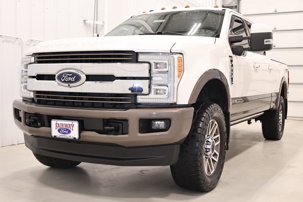 Certified 2017 Ford F350 4x4 Crew Cab Super Duty image 6