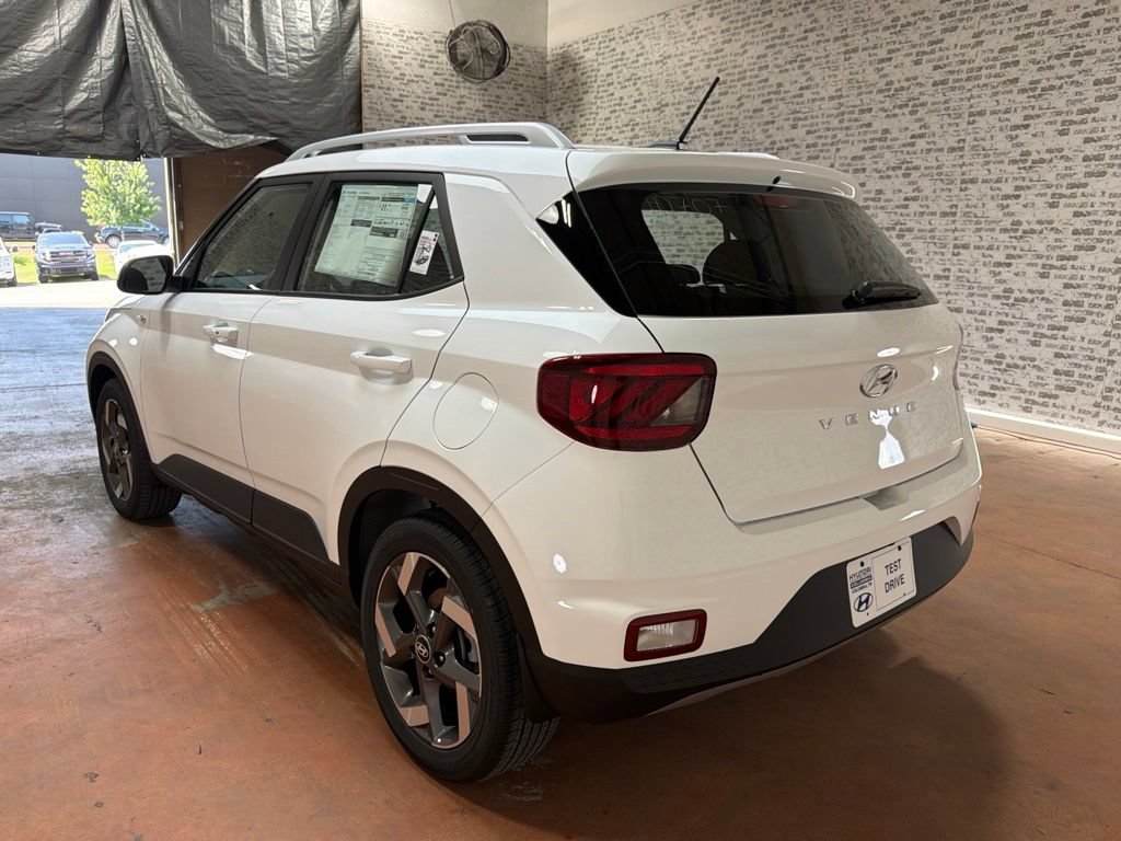 New 2026 Hyundai Venue SEL FWD image 5