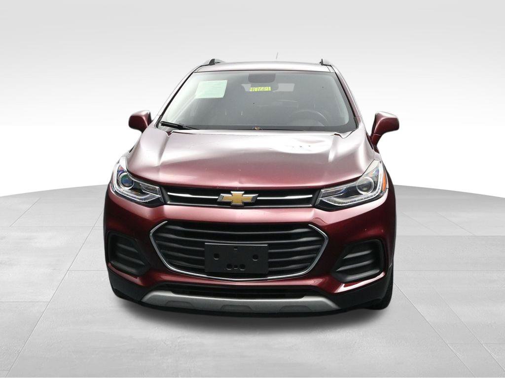 Used 2017 Chevrolet Trax LT w/ Sun & Sound Package FWD image 8