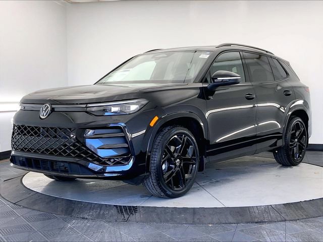 New 2026 Volkswagen Tiguan SE R-Line image 2