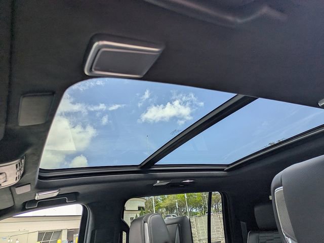 Certified 2023 Cadillac Escalade ESV Sport Platinum w/ LPO, Floor Liner Package AWD/4WD image 20