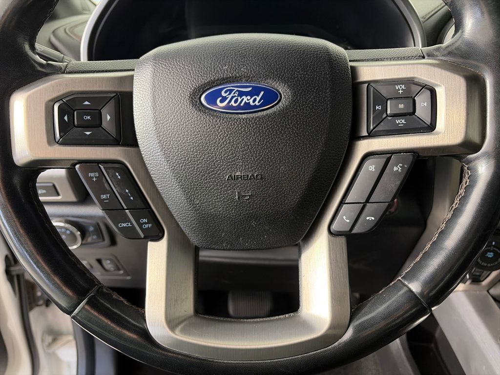 Used 2018 Ford F150 Platinum w/ Equipment Group 701A Luxury AWD/4WD image 16
