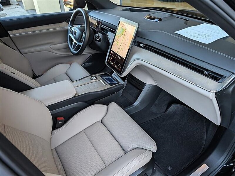 Used 2025 Volvo EX90 Plus AWD/4WD image 4
