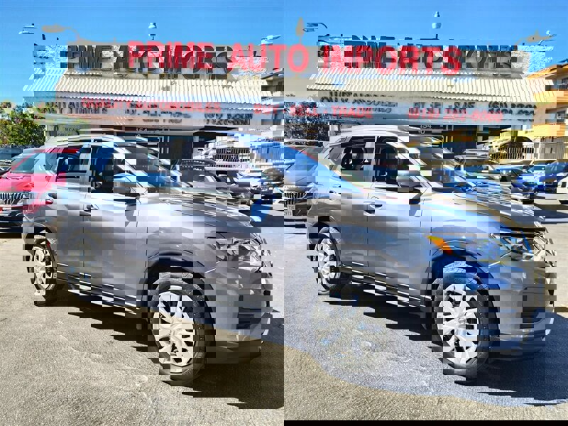 Used 2017 Nissan Rogue S image 1