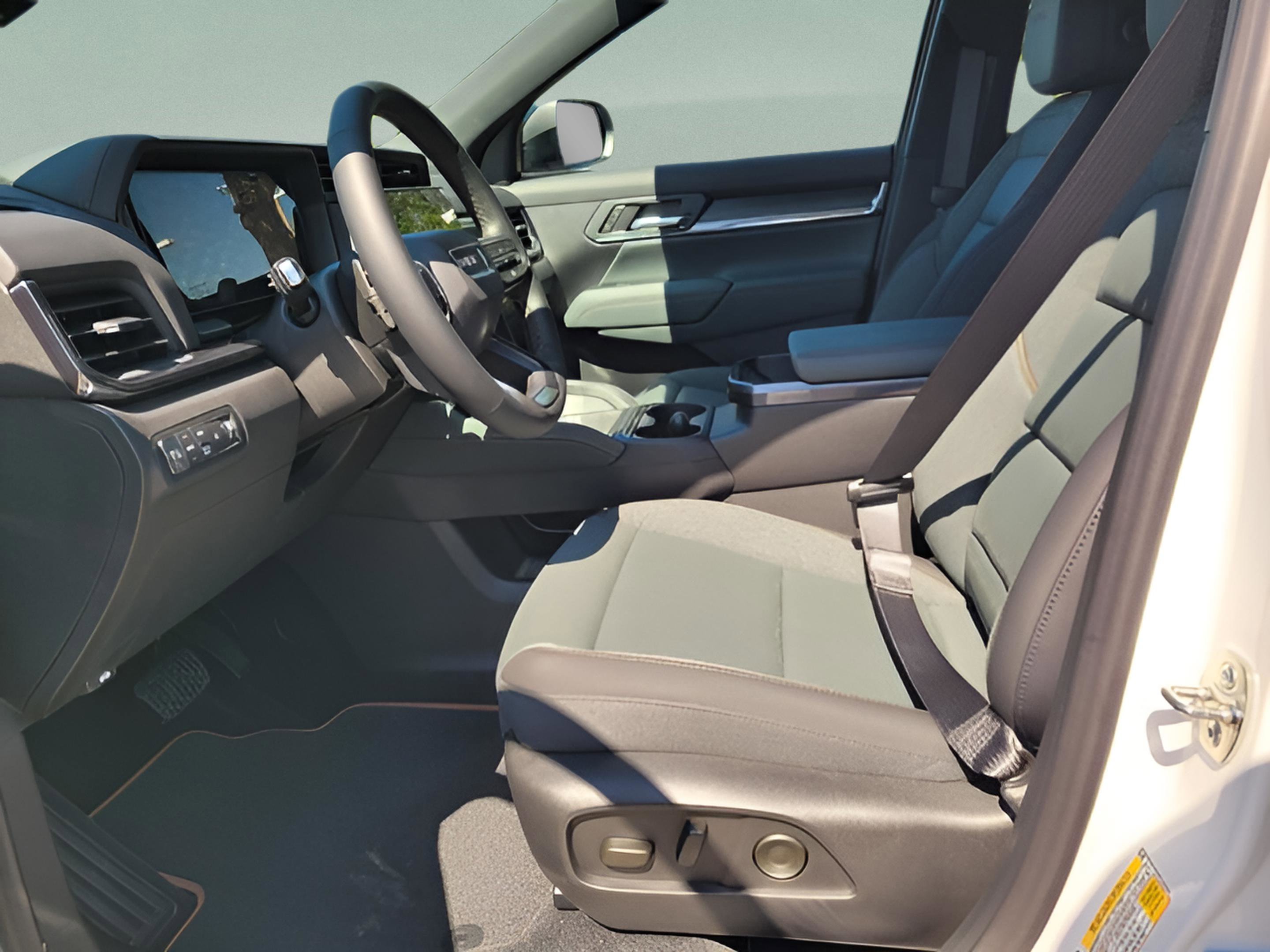 New 2026 GMC Terrain AT4 w/ Convenience Package III image 29