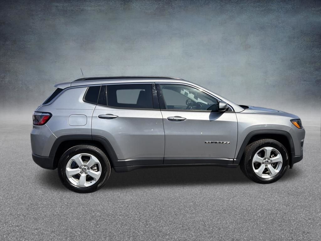 Used 2018 Jeep Compass Latitude w/ Popular Equipment Group image 7