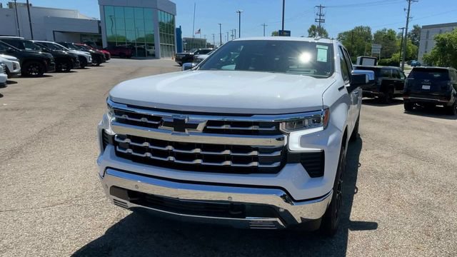 New 2026 Chevrolet Silverado 1500 LTZ w/ Technology Package AWD/4WD image 5