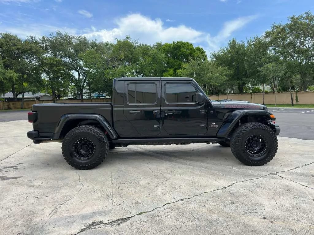 Used 2021 Jeep Gladiator Rubicon AWD/4WD image 4