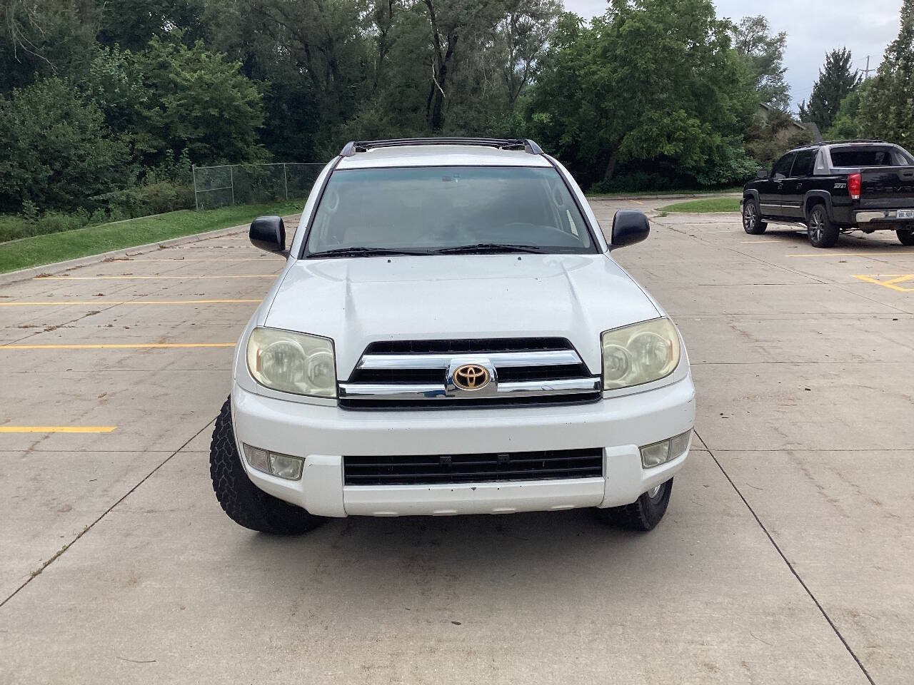 Used 2005 Toyota 4Runner SR5 RWD image 2