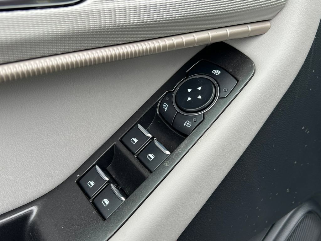 Used 2026 Ford Explorer Active w/ Active Comfort Package image 16