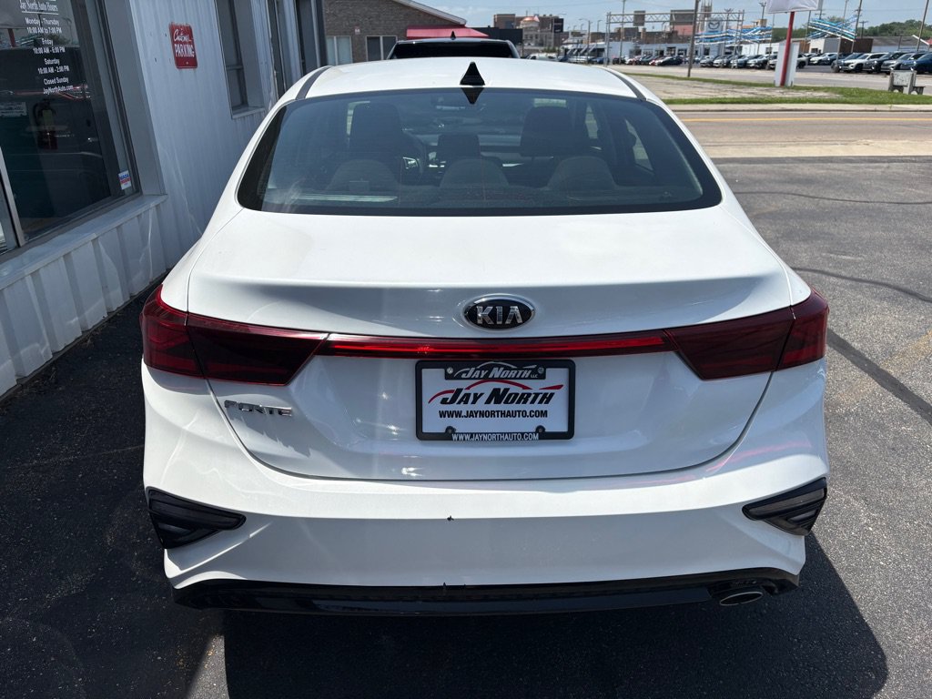 Used 2021 Kia Forte LXS FWD image 4