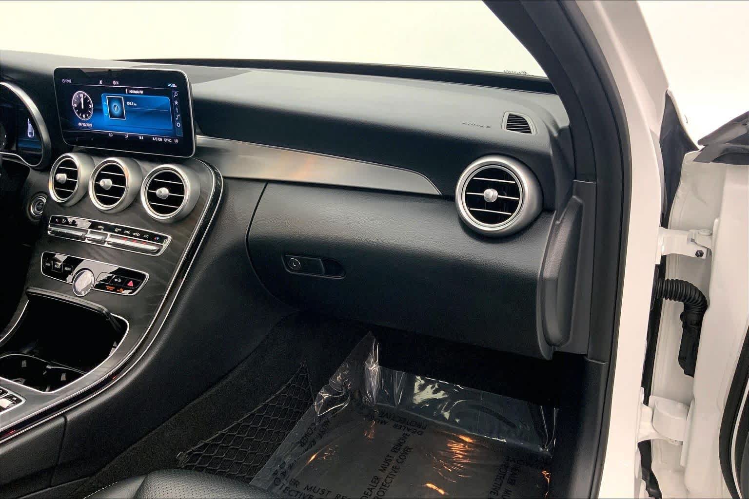 Used 2019 Mercedes-Benz C 300 Sedan image 27
