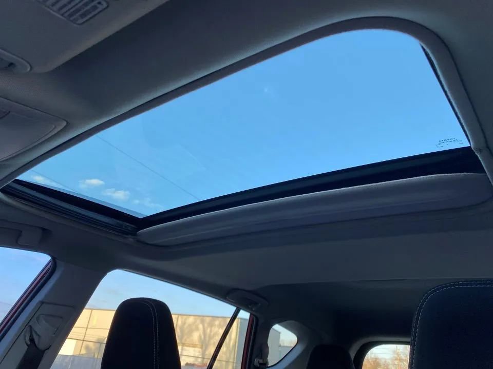 Used 2016 Toyota RAV4 XLE image 15