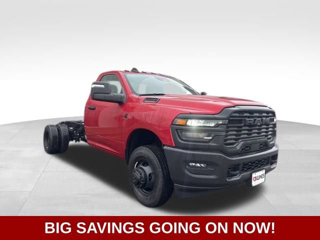 New 2025 RAM 3500 Tradesman AWD/4WD image 3
