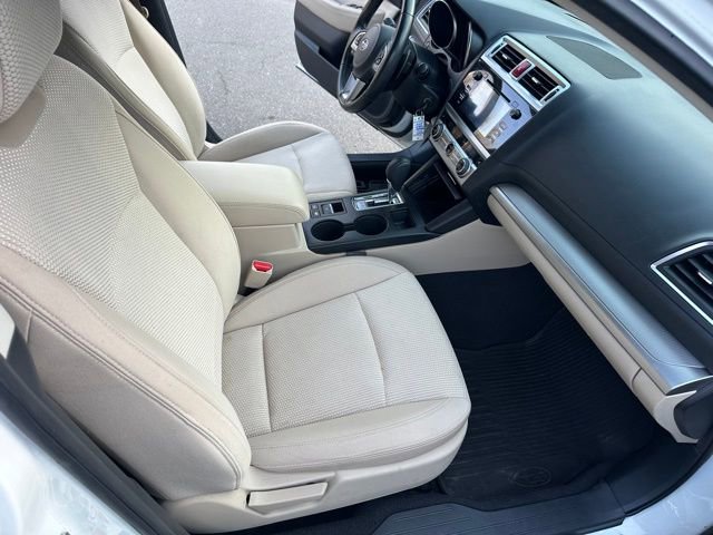 Used 2017 Subaru Outback 2.5i Premium image 13