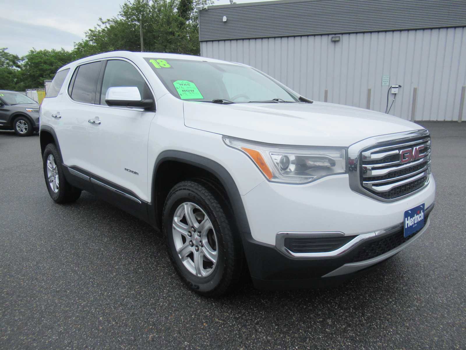 Used 2018 GMC Acadia SLE FWD image 3